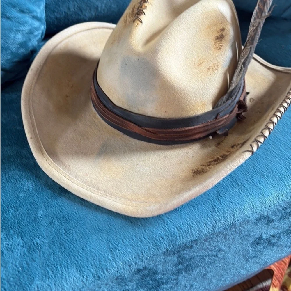 Classic Cream Western Hat with Feather Accent